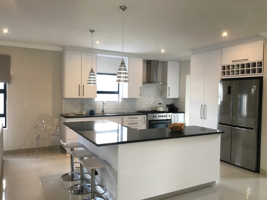 To Let 4 Bedroom Property for Rent in Parklands North Western Cape